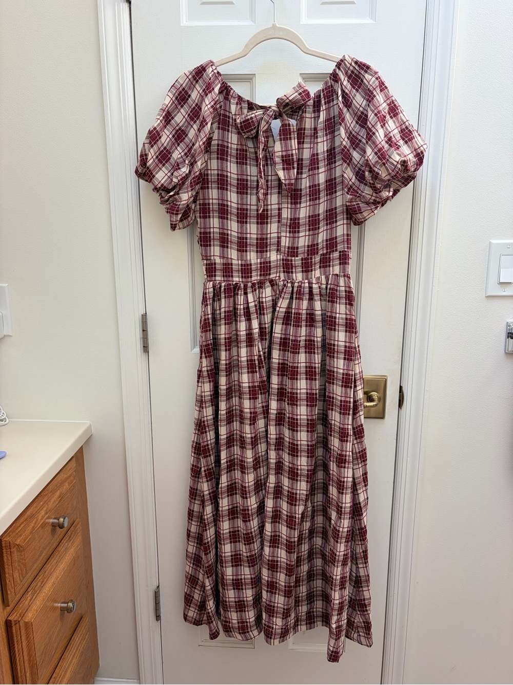 En Saison Burgundy and Cream Plaid Puff-Sleeve Maxi Dress - Picture 5 of 9